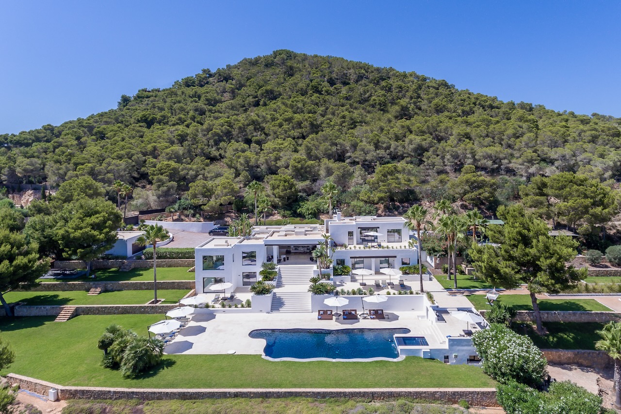 villa rental Ibiza concierge team preparing a private villa